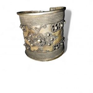 Tibet silver intricate BOHO designed  3 in cuff one size
